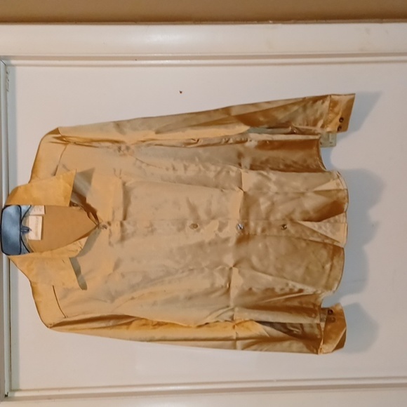 Christie & Jill Tops - Christie & Jill Long Sleeve Metallic Gold Button Down Shirt - Size 8